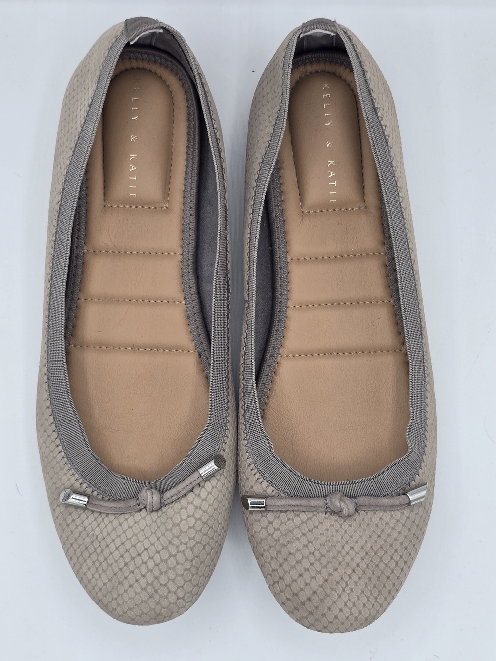 Kelly & Katie Taupe Snakeskin Print Ballet Flats Size 10M